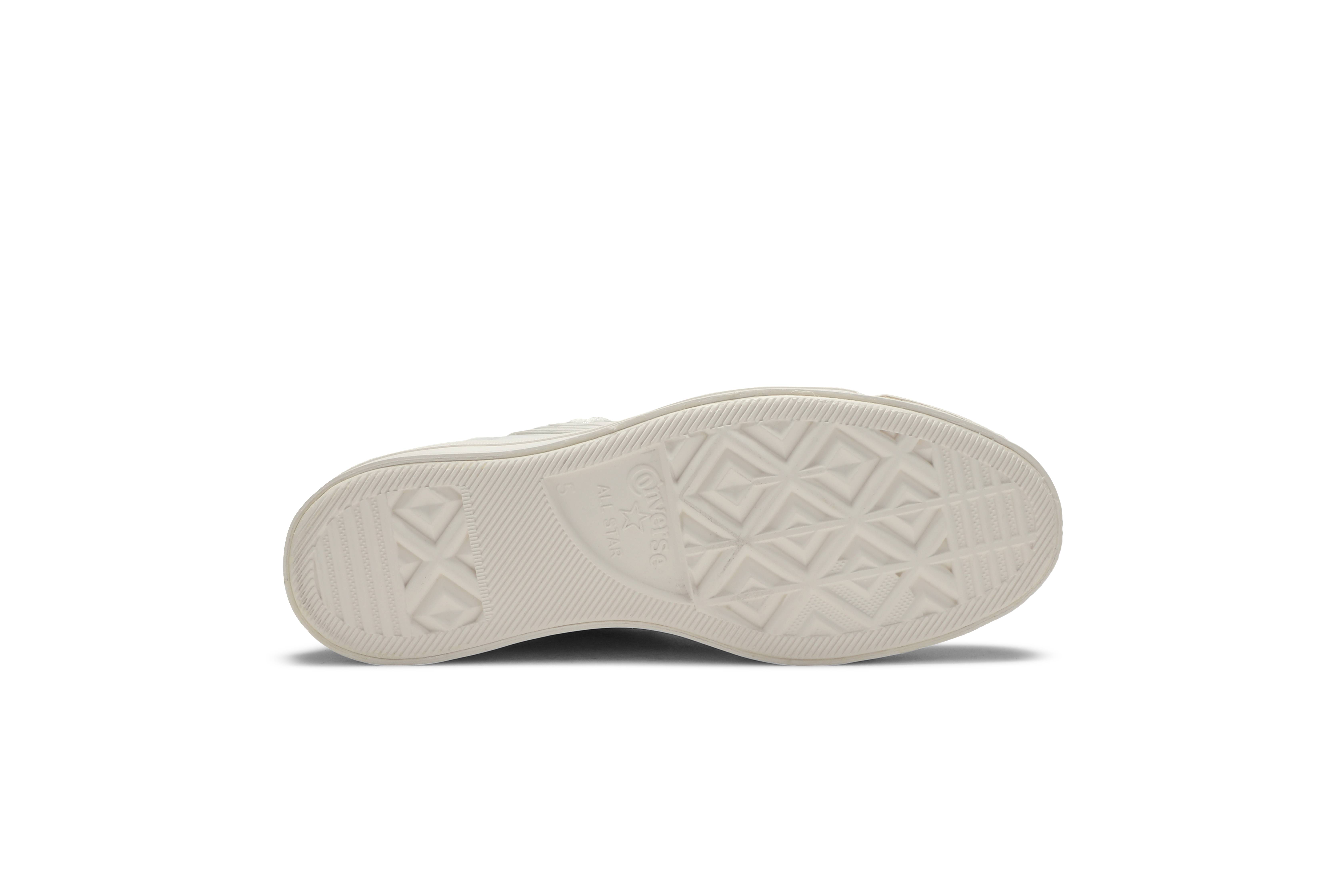 Shop AMBUSH x Converse Chuck 70 'Putih' 166516C