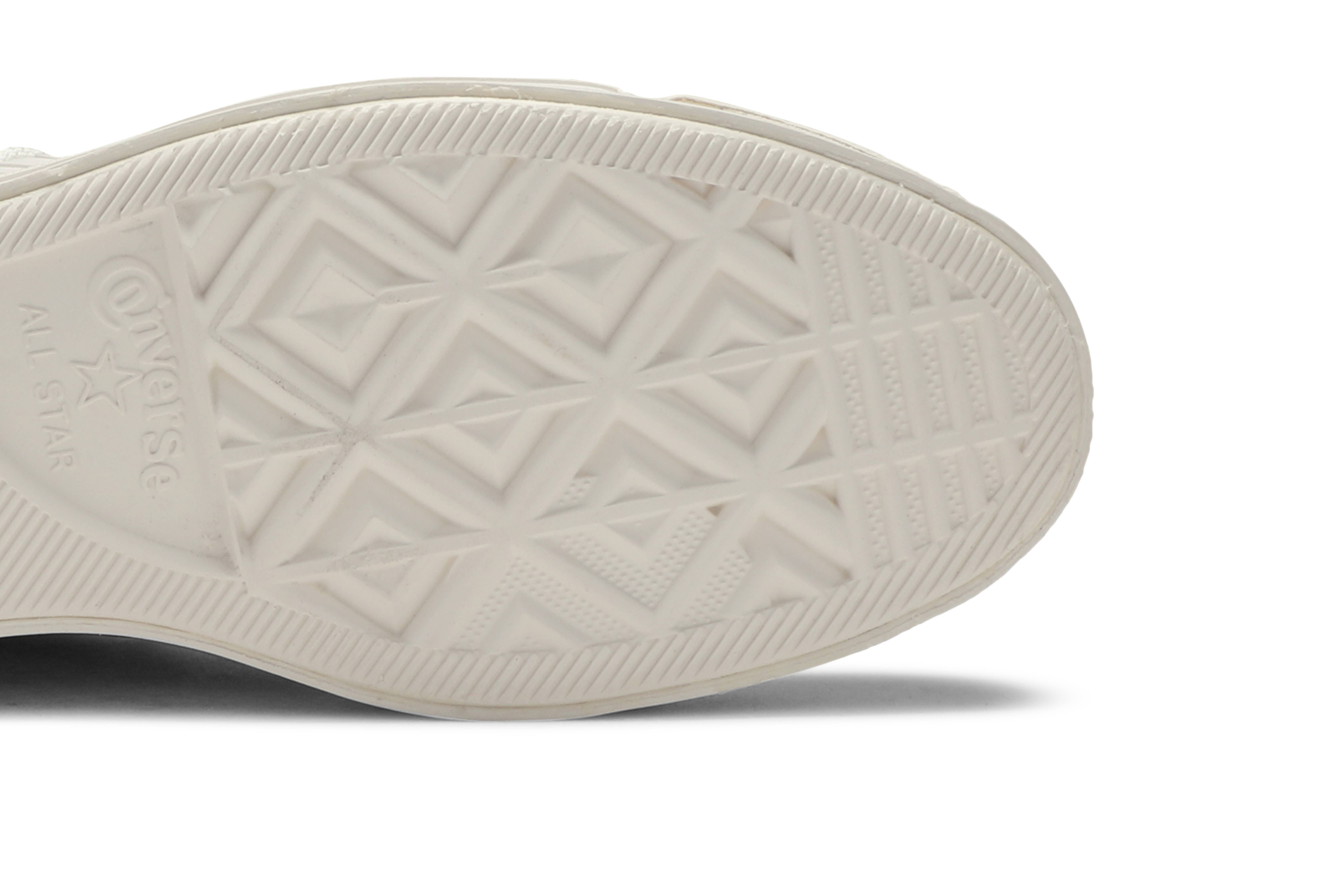 Purchase AMBUSH x Converse Chuck 70 'Putih' 166516C