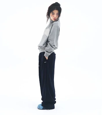 Ames Worldwide Basic Small Logo Sweatpants Navy AM2FFUPA10ANV Details for Ames Worldwide Basic Small Logo Sweatpants Navy AM2FFUPA10ANV