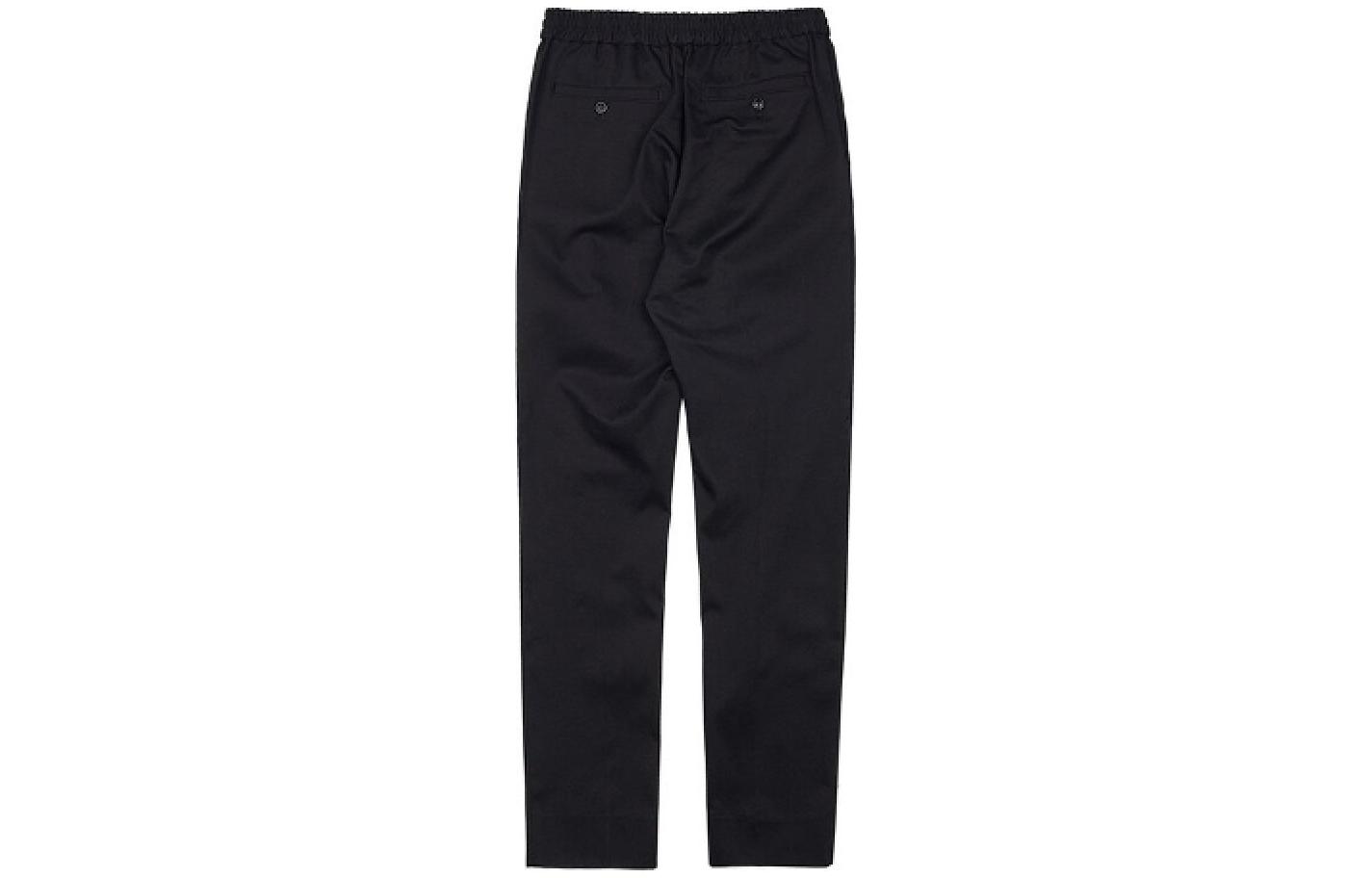 Lookbook AMI Paris Seluar Kasual Hitam Zip Tapered Fit. HTR206C00020-001