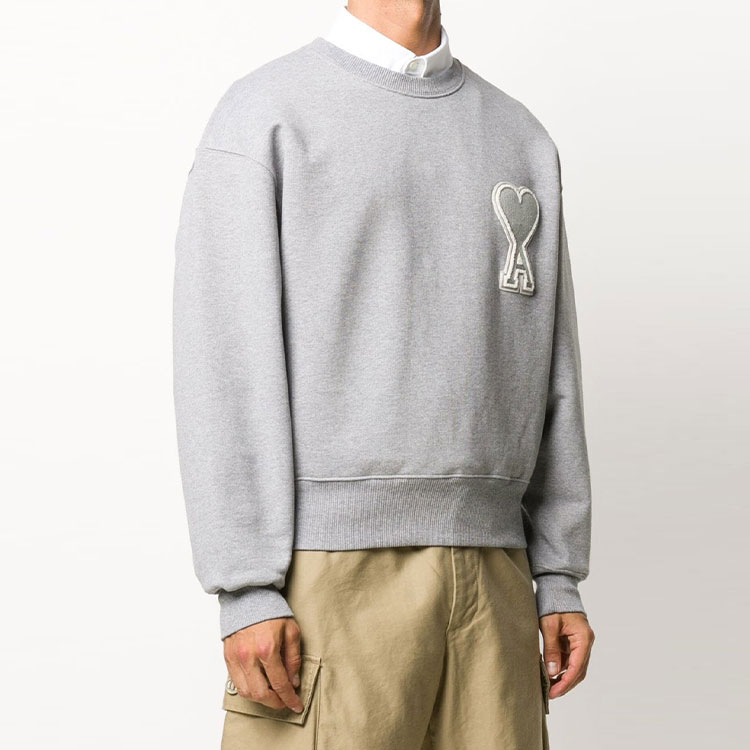 Purchase 아미 파리 클래식 하트 로고 스웻셔츠 그레이 색상. A20HJ037747-055