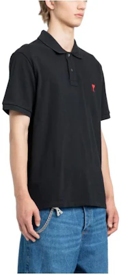 AMI Paris Baju Polo Lengan Pendek Cetak Hati Warna Solid. BFUPL001760-001 Lookbook AMI Paris Baju Polo Lengan Pendek Cetak Hati Warna Solid. BFUPL001760-001