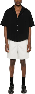 아미파리스 블랙 반팔 셔츠 자수 로고 클래식 칼라 HSH240CO0062-001 Shop 아미파리스 블랙 반팔 셔츠 자수 로고 클래식 칼라 HSH240CO0062-001