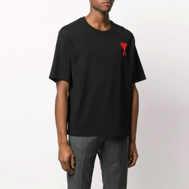 Lookbook Ami Paris AMIPARIS Kaos Hitam Logo Hati Katun Kasual. H20HJ134726-001