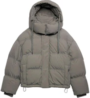 Ami Paris AMIPARIS Grey Loose Fit Puffer Jacket with Hood and Full Zip. UJK402PA0009087 Ami Paris AMIPARIS Grey Loose Fit Puffer Jacket with Hood and Full Zip. UJK402PA0009087
