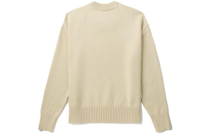 Lookbook Ami Paris AMIPARIS 米色刺繡Logo針織毛衣 休閒版型。 UKS008016