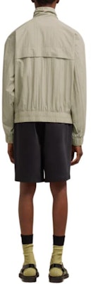 Ami Paris AMIPARIS 經典鼠尾草綠立領拉鍊外套。 HJK051PA0009317 Shop Ami Paris AMIPARIS 經典鼠尾草綠立領拉鍊外套。 HJK051PA0009317