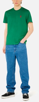 Ami Paris FW21 Kaos Longgar Hijau Logo Bordir. A21HJ108723-300 Lookbook Ami Paris FW21 Kaos Longgar Hijau Logo Bordir. A21HJ108723-300