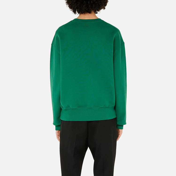 Shop Ami Paris AMIPARIS FW21 愛心標誌刺繡綠色圓領長袖男士運動衫。 A21HJ028747-300