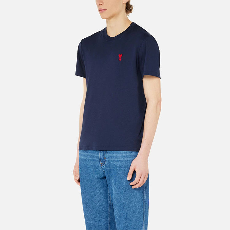 Lookbook Ami Paris AMIPARIS FW21 T-Shirt Biru Navy Logo Sulaman Potongan Relaks Lelaki A21HJ108723-410