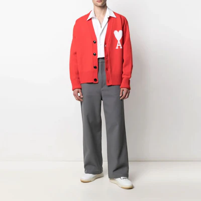 Ami Paris AMIPARIS FW21 Red Heart V-Neck Wool Cardigan Unisex Sweater. H21K313-018600 Lookbook Ami Paris AMIPARIS FW21 Red Heart V-Neck Wool Cardigan Unisex Sweater. H21K313-018600