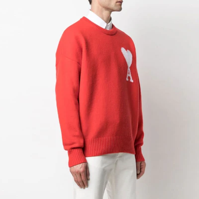 아미파리 FW21 남성용 레드 오버사이즈 울 니트 스웨터 화이트 하트 로고. H21K019018-600 Details for 아미파리 FW21 남성용 레드 오버사이즈 울 니트 스웨터 화이트 하트 로고. H21K019018-600