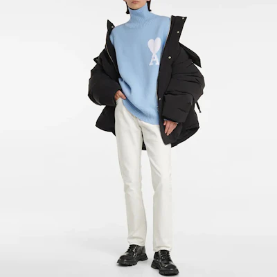 Ami Paris FW21 Sweater Turtleneck Wool Logo Biru Langit Unisex. SPEH21K214018-450 Lookbook Ami Paris FW21 Sweater Turtleneck Wool Logo Biru Langit Unisex. SPEH21K214018-450