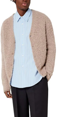 아미파리 FW22 베이지 브이넥 버튼업 니트 가디건 스웨터. HKC153028-250 Lookbook 아미파리 FW22 베이지 브이넥 버튼업 니트 가디건 스웨터. HKC153028-250