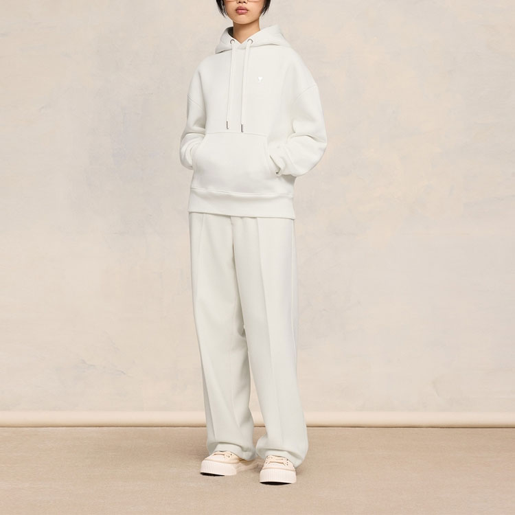 Shop Ami Paris FW23 愛心棉質連帽衫 男女寬鬆版 米白色。 SPUSW217740-150