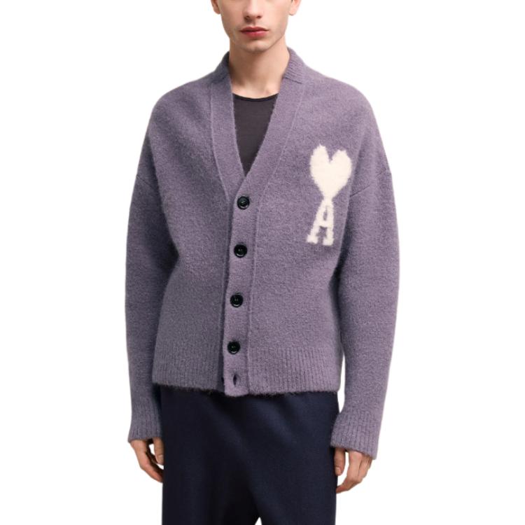 Lookbook Ami Paris Cardigan Ungu Hati Leher-V Unisex Knit Sweater. UKC025KN0032-504
