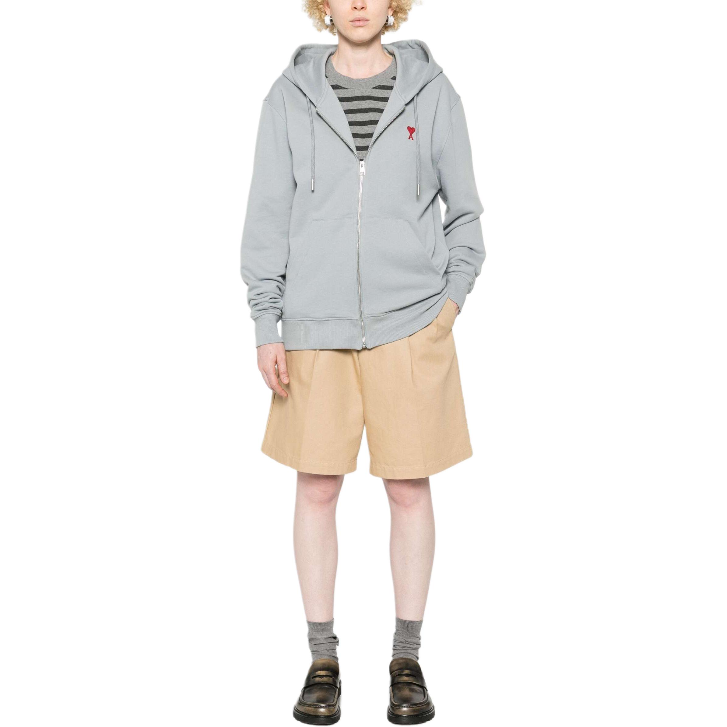 Lookbook Ami Paris AMIPARIS FW24 Hoodie Jacket Zip Up Unisex Warna Biru Abu-Abu dengan Hati Merah USW435730-BLUE