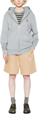 Ami Paris AMIPARIS FW24 Hoodie Jacket Zip Up Unisex Warna Biru Abu-Abu dengan Hati Merah USW435730-BLUE Lookbook Ami Paris AMIPARIS FW24 Hoodie Jacket Zip Up Unisex Warna Biru Abu-Abu dengan Hati Merah USW435730-BLUE