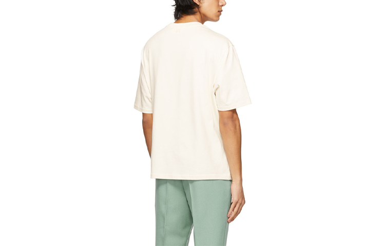 Lookbook Kaus Pendek Unisex Ami Paris Logo Bordir Hati SS21. SPEE21HJ137726-150