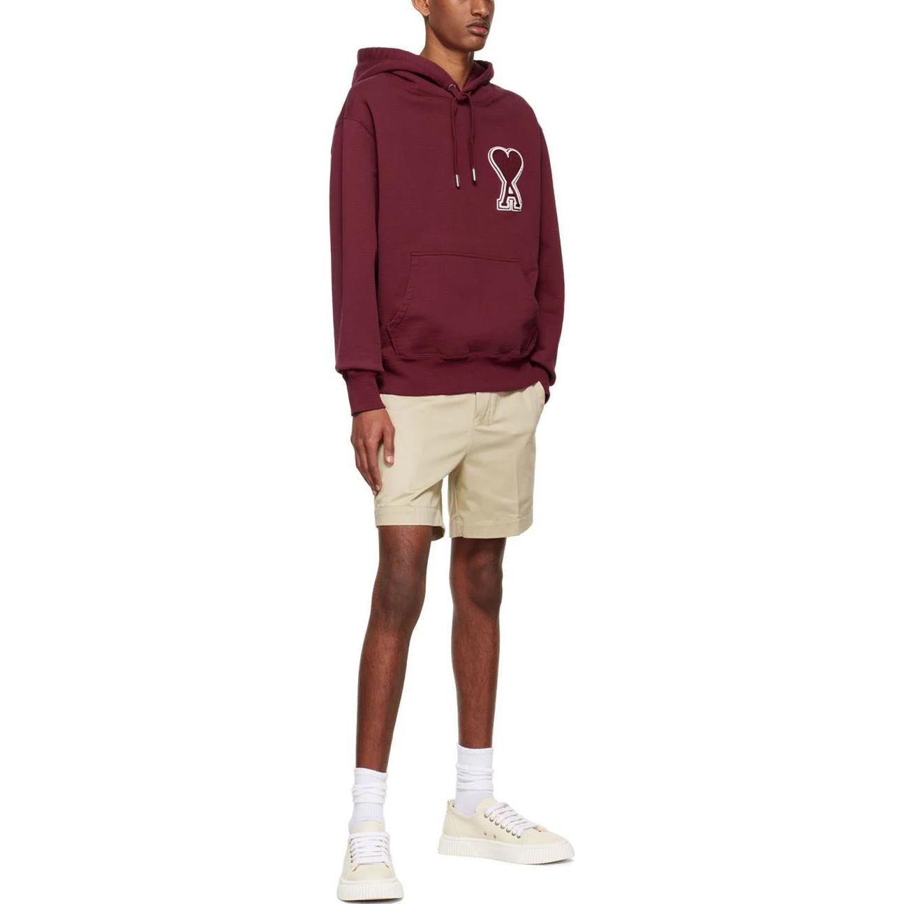 Lookbook AMI PARIS SS22 Logo Heart Sweatshirt Unisex Burgundy - Pullover Kasual SPEUSW211747-610