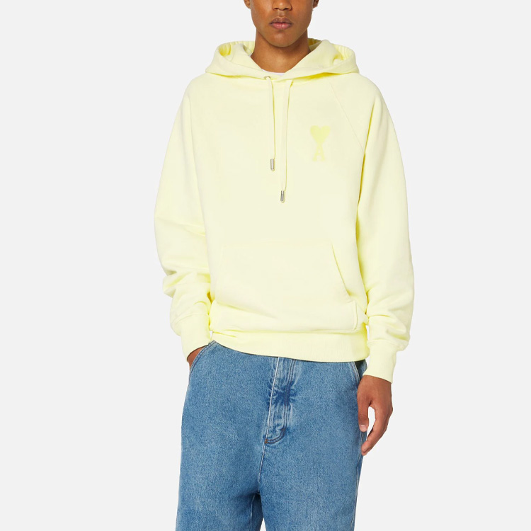 Lookbook Ami Paris AMIPARIS SS22 Yellow Hoodie with Heart Logo Unisex Couple Wear. USW202-747703
