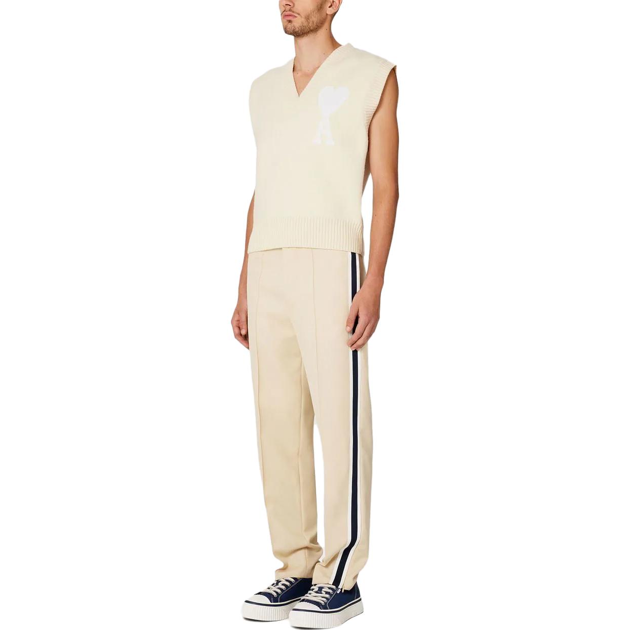 Lookbook Ami Paris AMIPARIS SS23 米色V领无袖印花Logo马甲 男女同款夹克. UKS702018-715