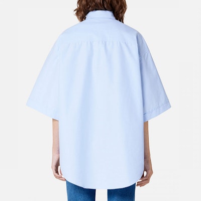 Ami Paris AMIPARIS SS23 Camisa Azul Cielo de Manga Corta Unisex. USH201CO0031-450 Lookbook Ami Paris AMIPARIS SS23 Camisa Azul Cielo de Manga Corta Unisex. USH201CO0031-450