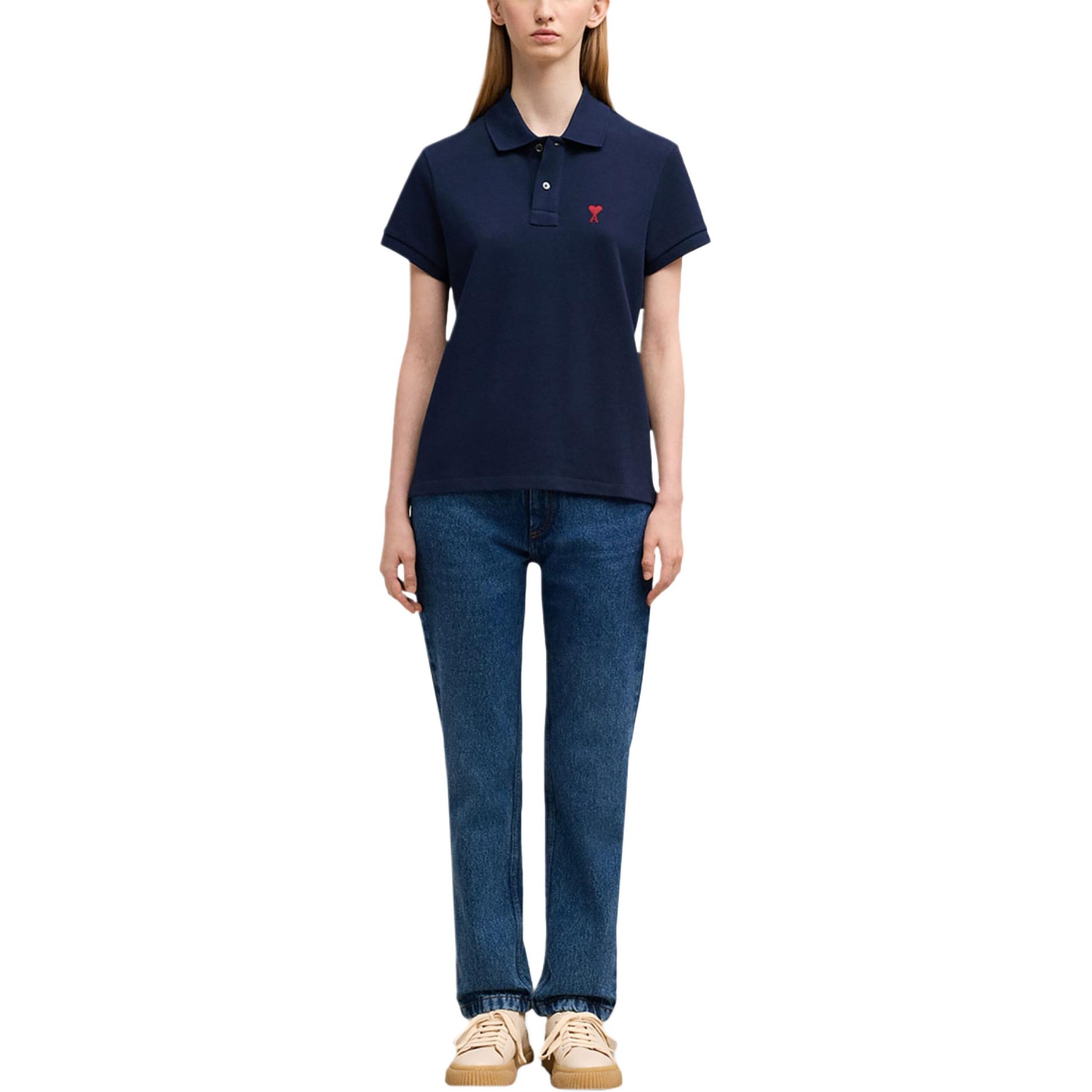 Lookbook Ami Paris Unisex Navy Polo Shirt Lengan Pendek SS24 dengan Butang Selesa. BFUPL001760-BLUE