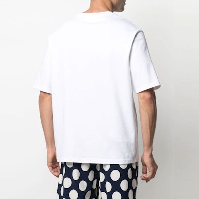 Ami Paris AMIPARIS Kaos Lengan Pendek Bordir Hati Putih Pria. A21HJ128726-100 Shop Ami Paris AMIPARIS Kaos Lengan Pendek Bordir Hati Putih Pria. A21HJ128726-100