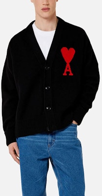 AMI Paris 大心標誌羊毛寬鬆V領開襟毛衣 黑色 男款 H21K303018-001 Lookbook AMI Paris 大心標誌羊毛寬鬆V領開襟毛衣 黑色 男款 H21K303018-001