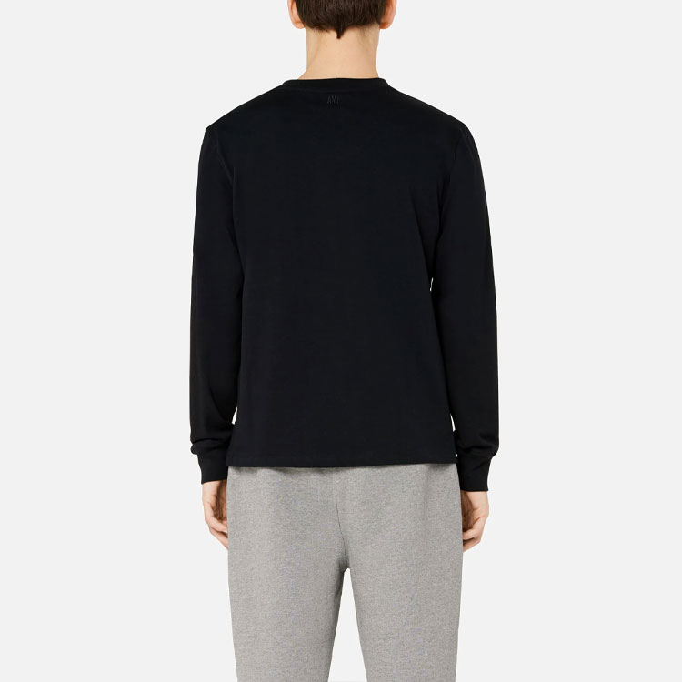 Shop AMI PARIS 黑色长袖T恤 红心刺绣 版型。 A21HJ005701-001
