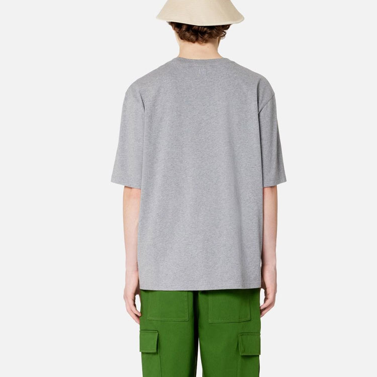 Shop AMI Paris 黑色紅心刺繡T恤 男女皆可穿。 UTS0047260-501