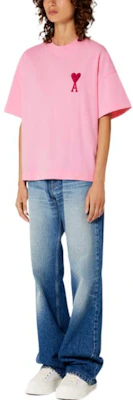 AMI Paris Baju Pink Unisex dengan Rekaan Geometri Hati Merah. SPEUTS014726-650 Lookbook AMI Paris Baju Pink Unisex dengan Rekaan Geometri Hati Merah. SPEUTS014726-650