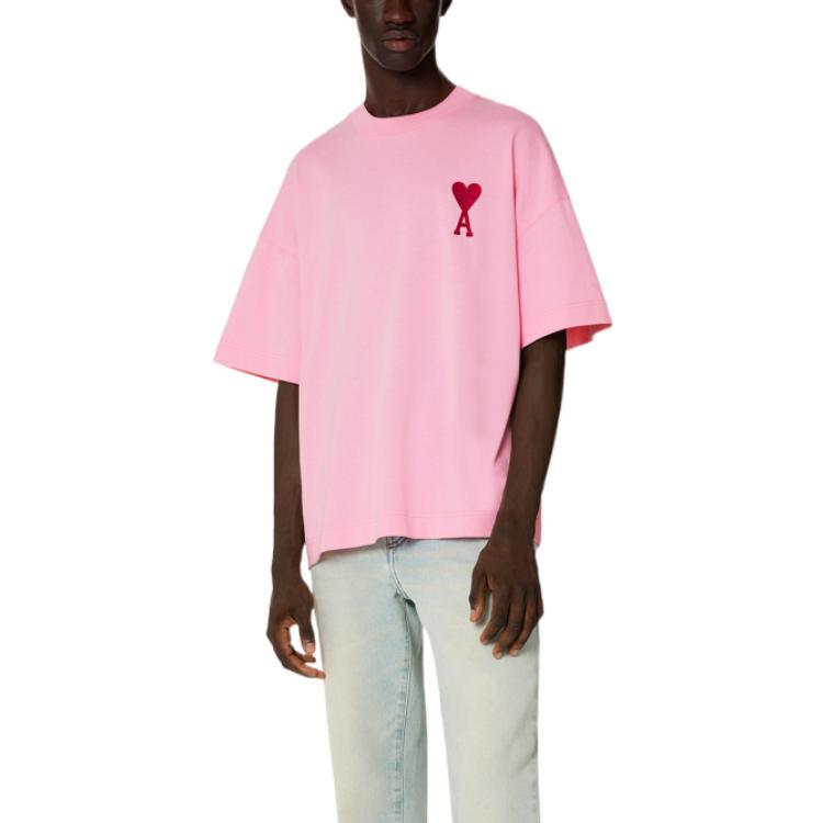 Shop AMI Paris Baju Pink Unisex dengan Rekaan Geometri Hati Merah. SPEUTS014726-650