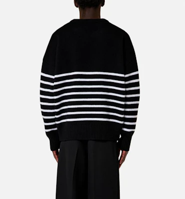 AMI Paris FW21 ブラックウールセーター レッドハート刺繍ロゴ メンズ用 H21K029018-004 Shop AMI Paris FW21 ブラックウールセーター レッドハート刺繍ロゴ メンズ用 H21K029018-004