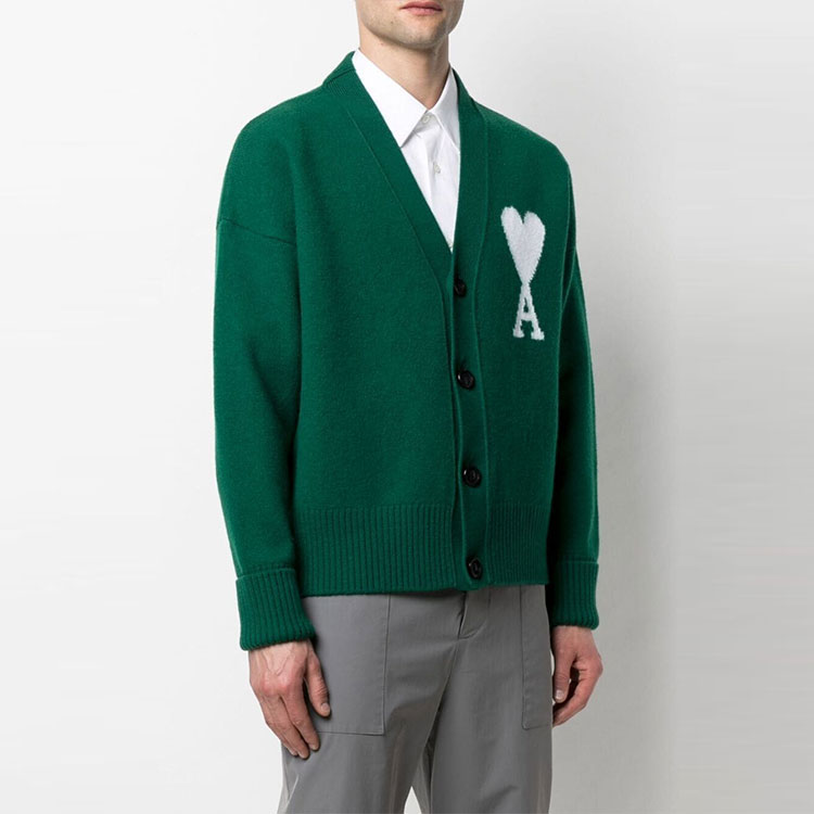 Purchase AMI Paris FW21 綠色大心標誌V領毛衣 男女適用 H21K313018-300