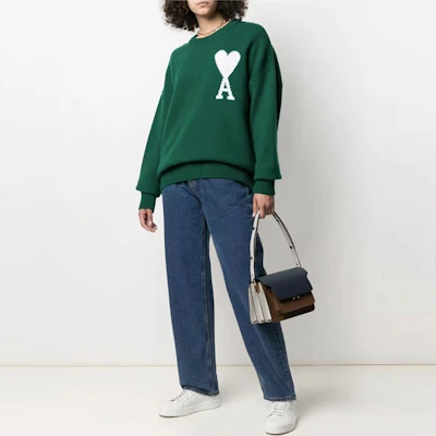 AMI PARIS FW21 Sweater Wol Hijau Logo Big Heart Unisex H21K019018-300 Lookbook AMI PARIS FW21 Sweater Wol Hijau Logo Big Heart Unisex H21K019018-300
