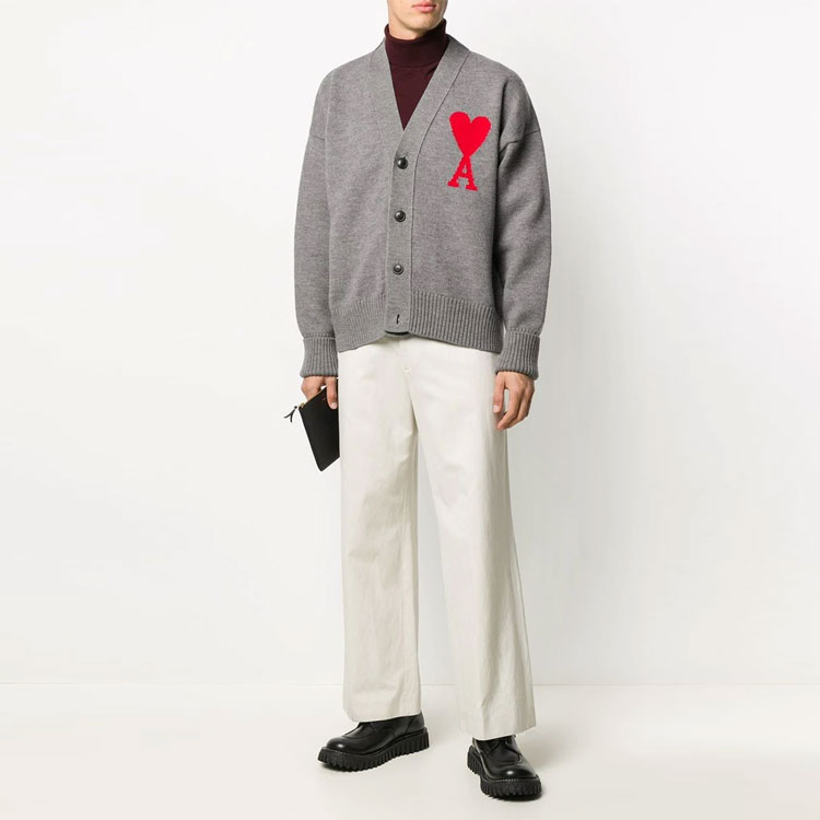 AMI Paris FW21 Grey Wool Oversized V-Neck Cardigan with Heart Logo for Men. H20HK303018 圖 3