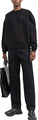 AMI PARIS FW22 黑色刺繡Logo圓領毛衣 秋冬款 USW012740-001 Lookbook AMI PARIS FW22 黑色刺繡Logo圓領毛衣 秋冬款 USW012740-001