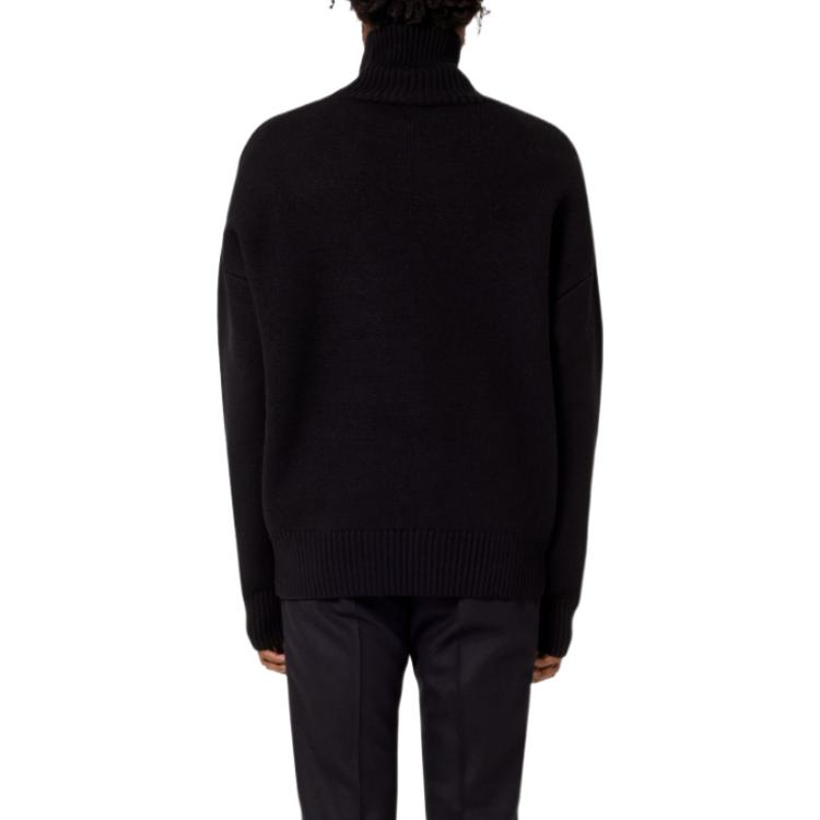 Purchase AMI Paris FW22 Baju Knit Hitam dengan Rekaan Red Heart Jacquard Uniseks. BFUKS402018-009