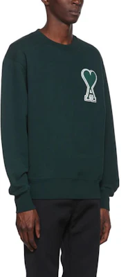 AMI Paris FW22绿色心形标志圆领卫衣 男女同款。 E22SPEUSW011.747311 Details for AMI Paris FW22绿色心形标志圆领卫衣 男女同款。 E22SPEUSW011.747311