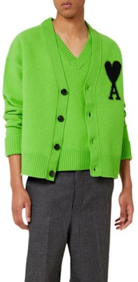 AMI PARIS FW22 綠色愛心Logo羊毛V領寬鬆針織開衫男女毛衣 UKC002-018324 Shop AMI PARIS FW22 綠色愛心Logo羊毛V領寬鬆針織開衫男女毛衣 UKC002-018324