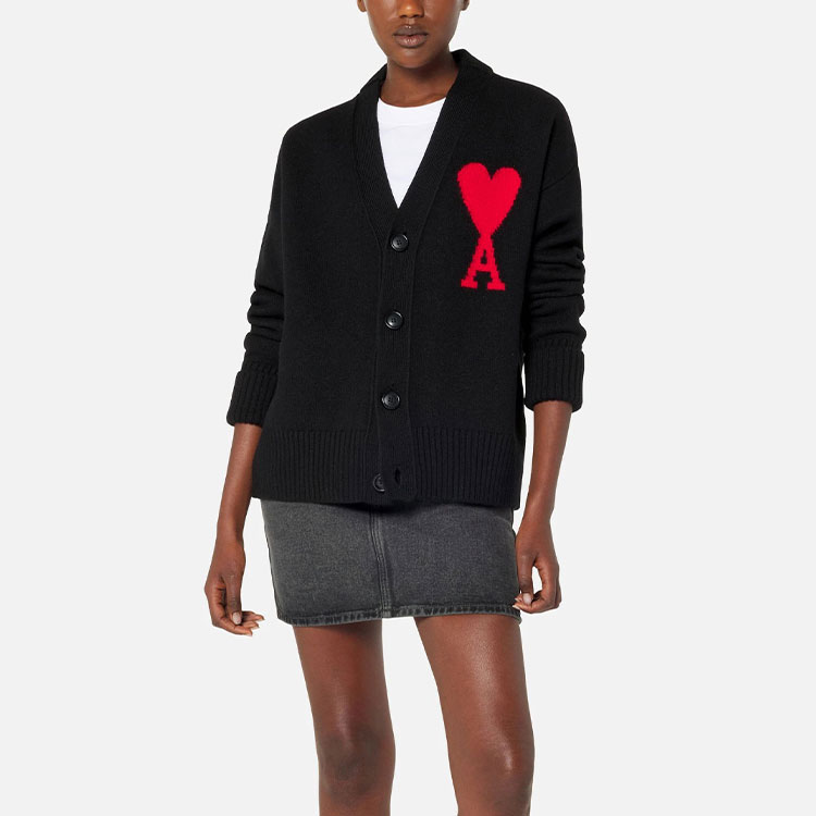 Purchase AMI Paris FW22 紅心標誌V領羊毛開衫毛衣 男女同款 黑色 UKC002018-009