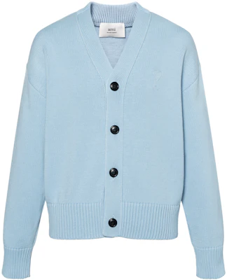 Suéter Azul de Manga Larga con Botones Sencillos AMI Paris FW22 UKC008016-464 Buy Suéter Azul de Manga Larga con Botones Sencillos AMI Paris FW22 UKC008016-464