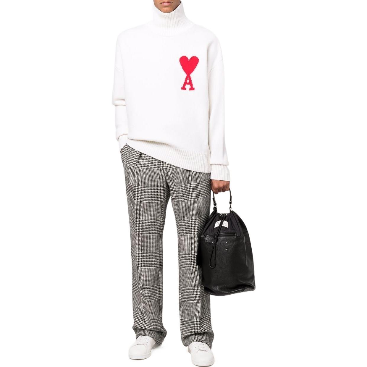 AMI Paris FW22 Unisex White Heart Wool Turtleneck Sweater. BFUKS402018-154 圖 3