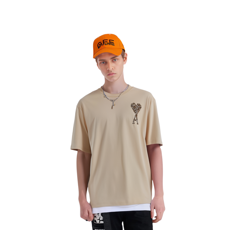 AMI Paris FW23  Loose Fit Heart Logo Crewneck T-Shirt in Off-White. UTS021PA0015268 圖 7