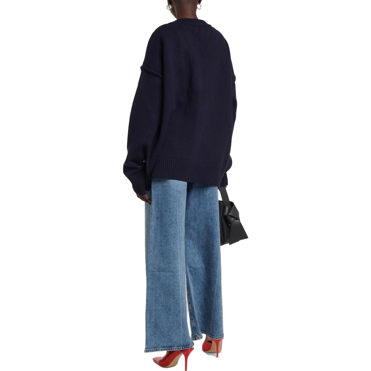 AMI Paris FW23 Classic Heart Logo V-Neck Knit Sweater Unisex Navy Blue. UKC0060184005 圖 4