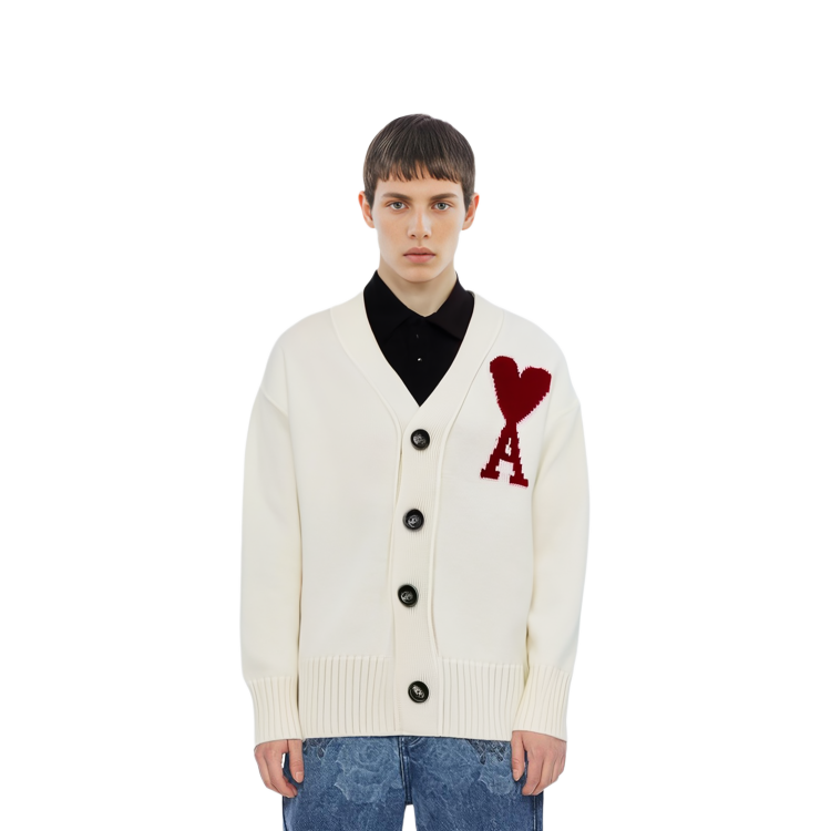 Shop AMI PARIS FW23 經典愛心Logo V領長袖針織開襟外套 白色 男女適用 BFUKC006018-154
