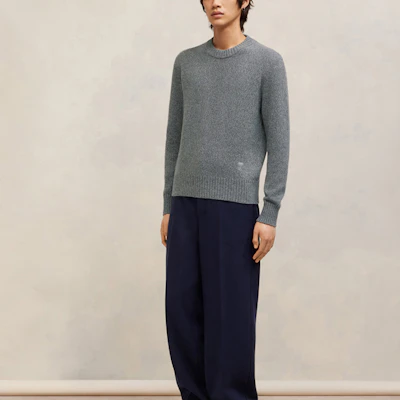 AMI Paris FW23 灰色心形標誌羊毛羊絨男女合穿毛衣 HKS127.005055 Lookbook AMI Paris FW23 灰色心形標誌羊毛羊絨男女合穿毛衣 HKS127.005055