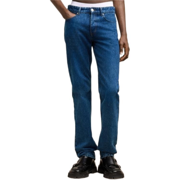 Lookbook AMI Paris FW24 Jeans Santai Straight Vintage Biru Pakaian Kasual. HTR001DE0031-480